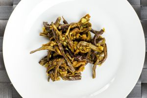 Салат из папоротника с мясом 100г