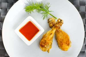 Куриная голень запеченная в духовке/соус 2шт/50г