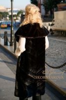 Длинный жилет из норки с воротником