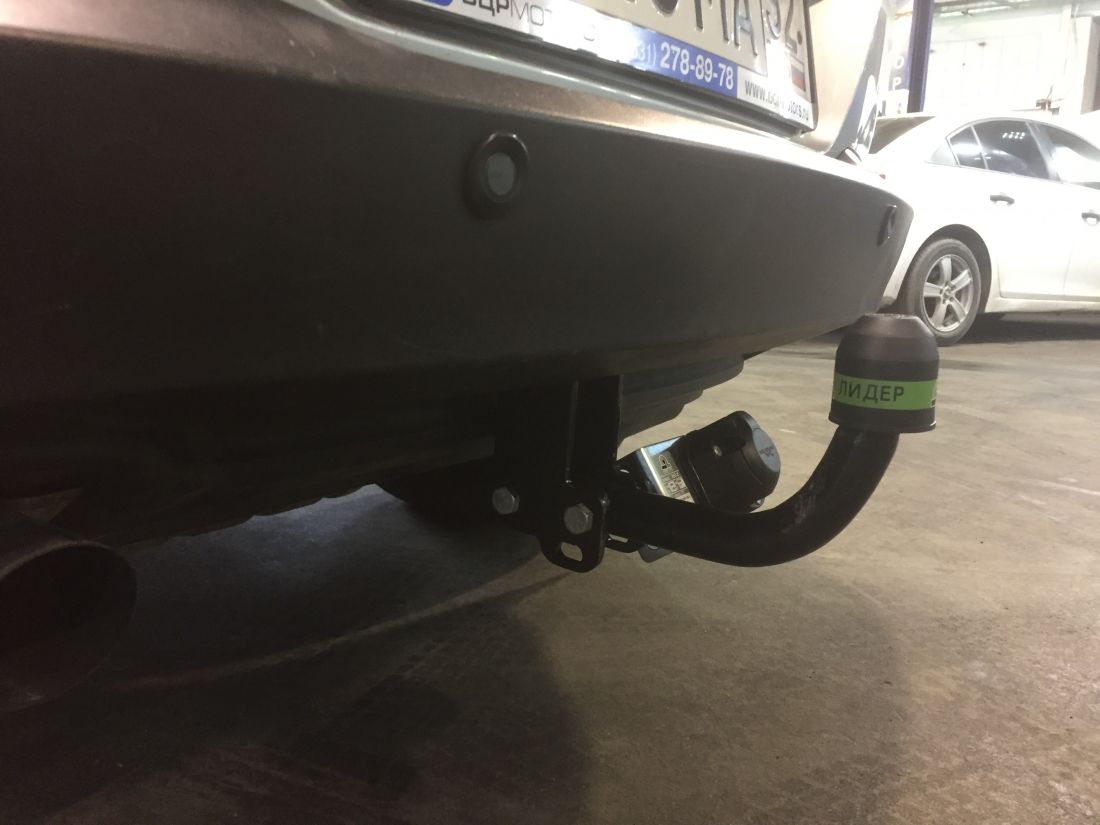 Фаркоп Лидер Плюс для VOLKSWAGEN TIGUAN 1/2 2007- / JETTA 2010-./ AUDI Q3 2011- / SKODA YETI 2009-