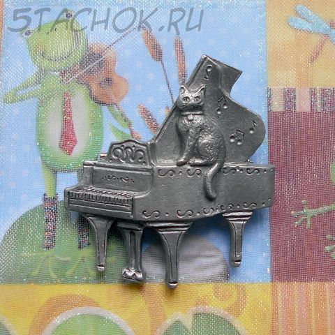Брошь "Кошка на рояле"