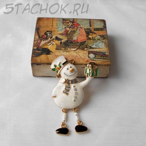 Брошь "СнеговичОК" (США)