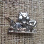 Брошь "Ужин аристократа Хрюна"