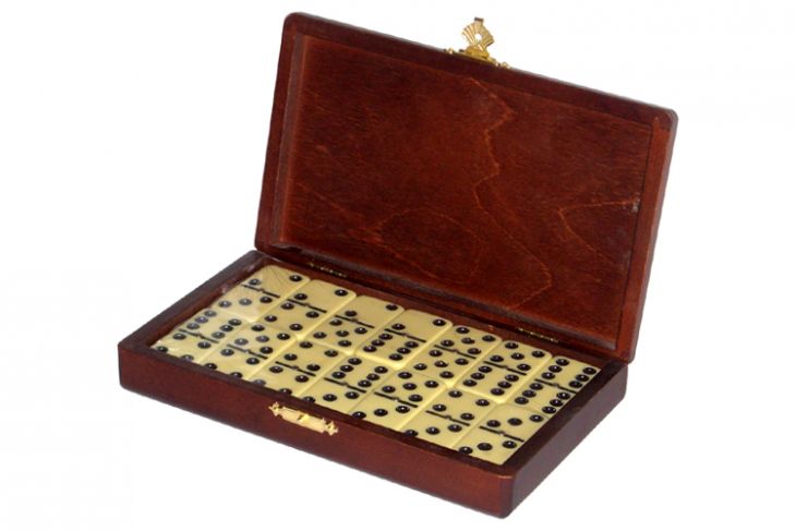 Домино турнирное D6 в деревянной шкатулке без флока