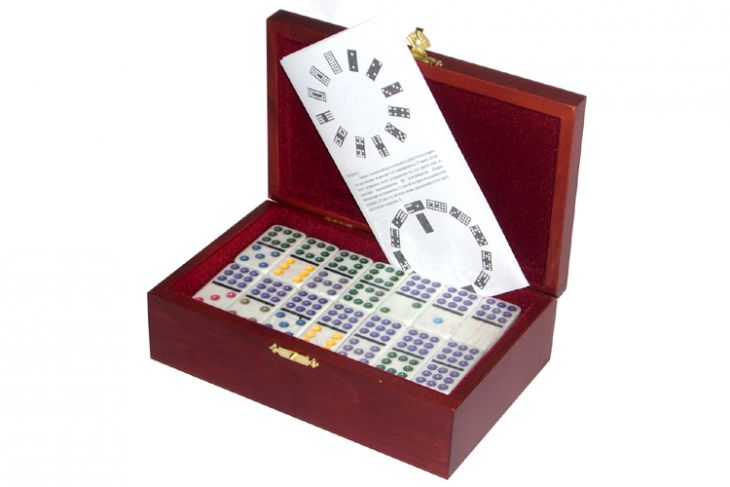 Домино профессиональное D9 в деревянной шкатулке с флоком