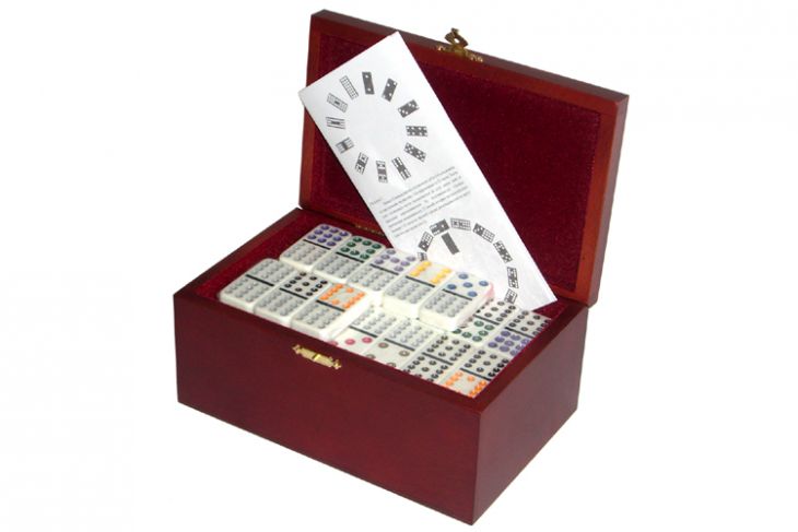 Домино профессиональное D12 в деревянной шкатулке с флоком
