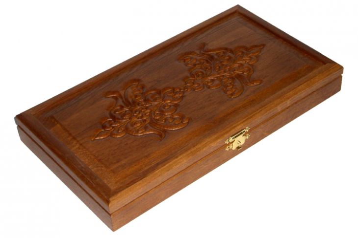 Набор игр в резной дубовой шкатулке