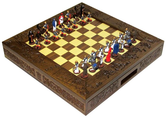 Шахматы исторические эксклюзивные "Ледовое побоище" с фигурами из олова покрашенными в полу коллекционном качестве