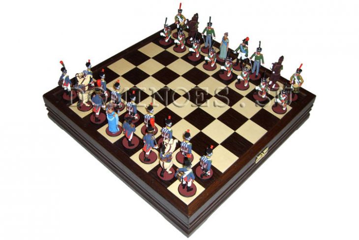 Шахматы исторические с фигурами из олова покрашенными в полу коллекционном качестве