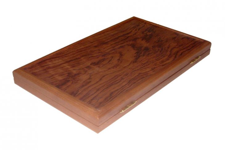 Эксклюзивные нарды из массива красного дерева "Бубинго"