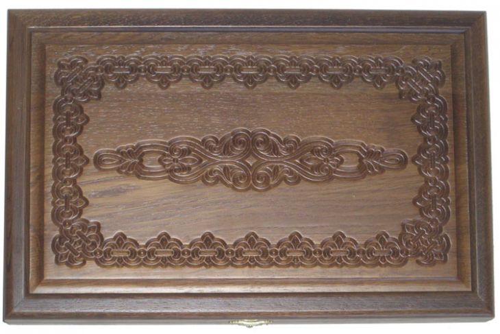 Резные дорожные нарды из массива мореного дуба