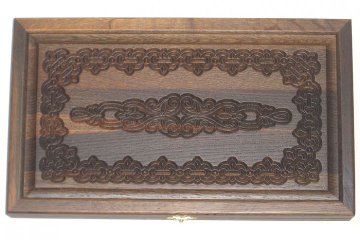 Резные дорожные нарды из массива мореного дуба без ложемента