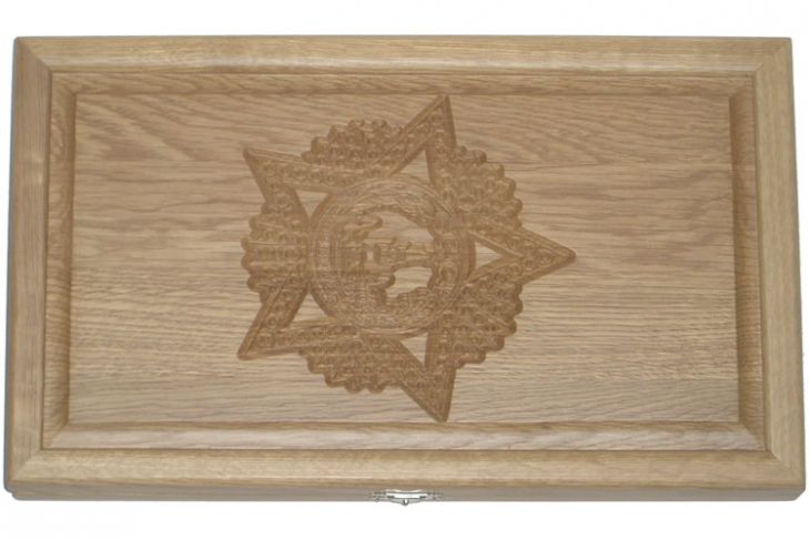 Резные дорожные нарды из массива натурального дуба без ложемента "Победа"