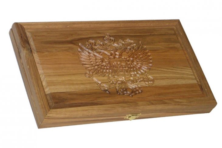 Резные дорожные нарды из массива натурального дуба без ложемента "Россия"