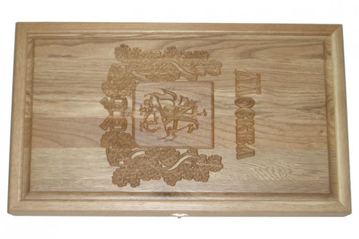 Резные нарды из массива натурального дуба "Москва" с ложементом