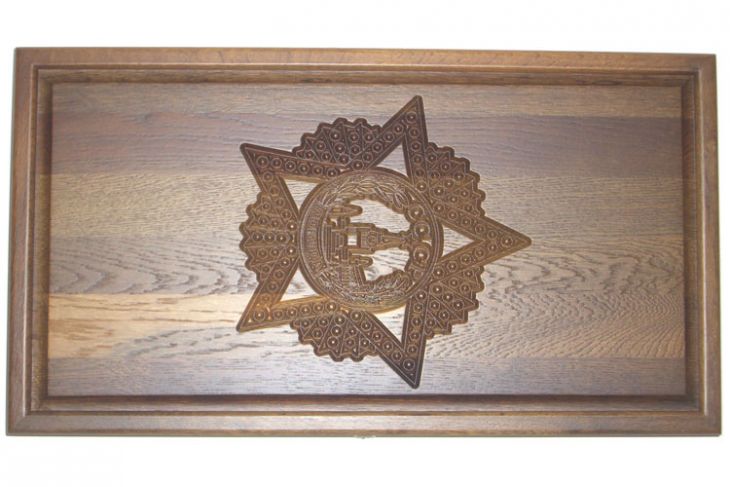 Резные нарды из массива мореного дуба "Победа"