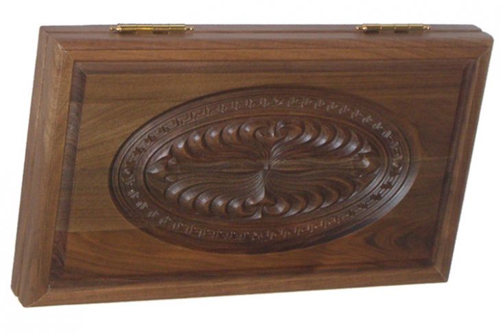 Резные дорожные нарды из массива ореха