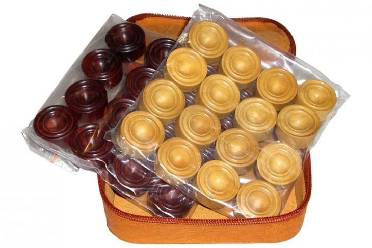 Комплект фишек для игры в нарды в кожаном чехле