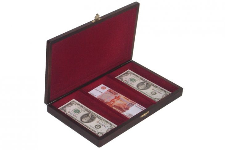 Шкатулка для трёх валют