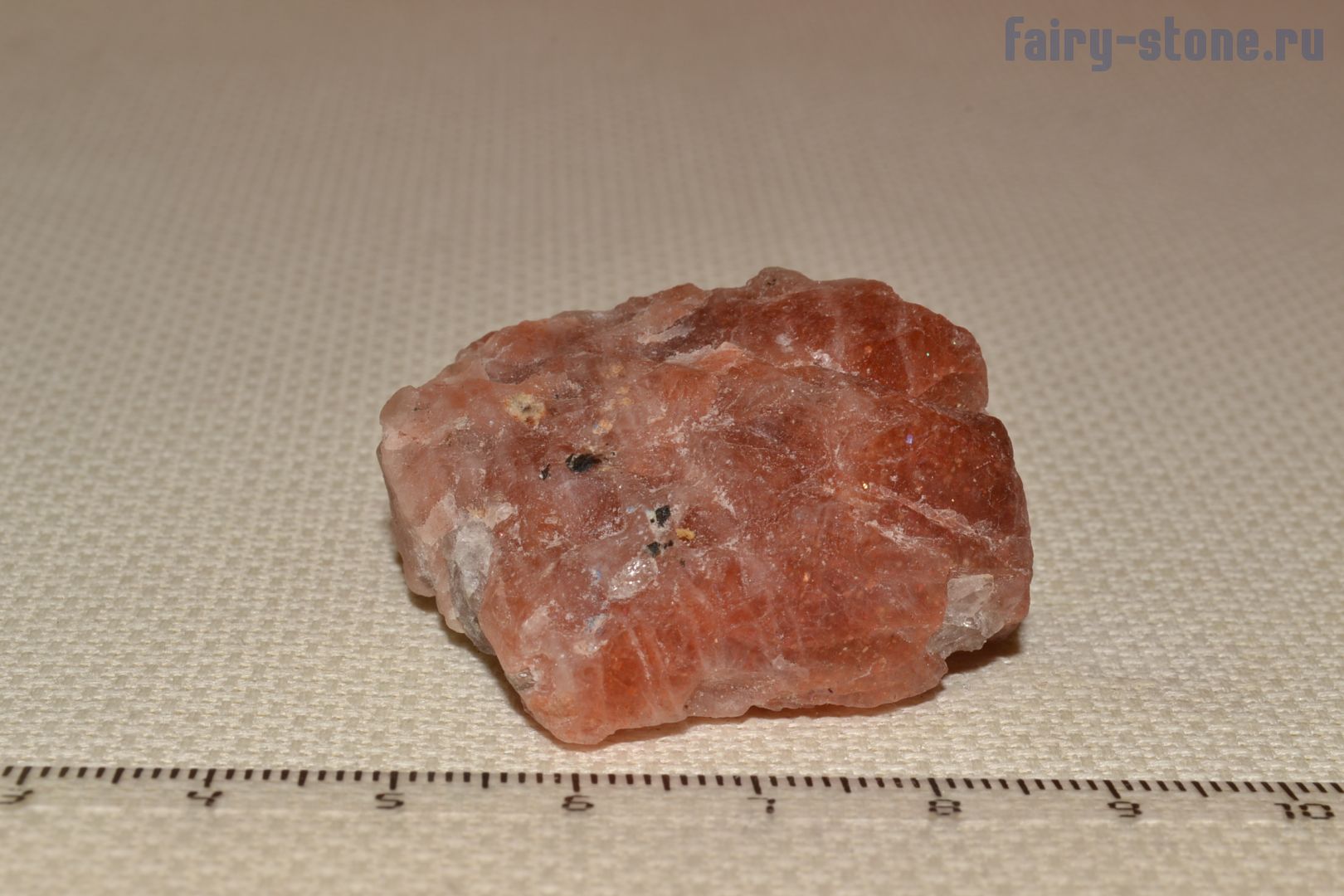 Ортоклаз галтовка. Полевой шпат редкий минерал. Микроклин или ортоклаз. Калиевый полевой шпат минерал. Полевой шпат камень.