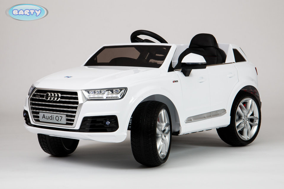 117. Электромобиль Audi Q7 Coupe white детский