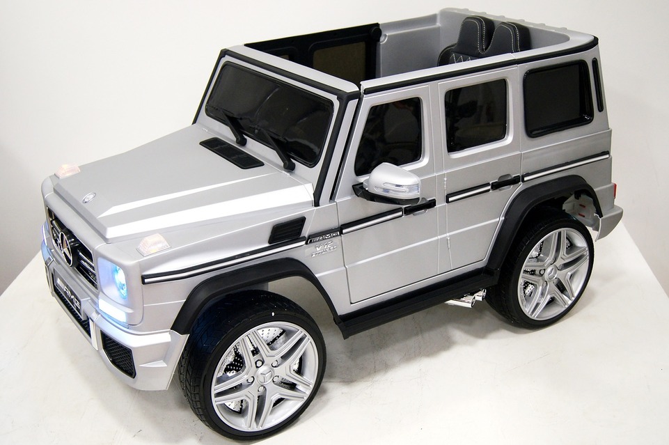 154.Mercedes-Benz G65 silver matt