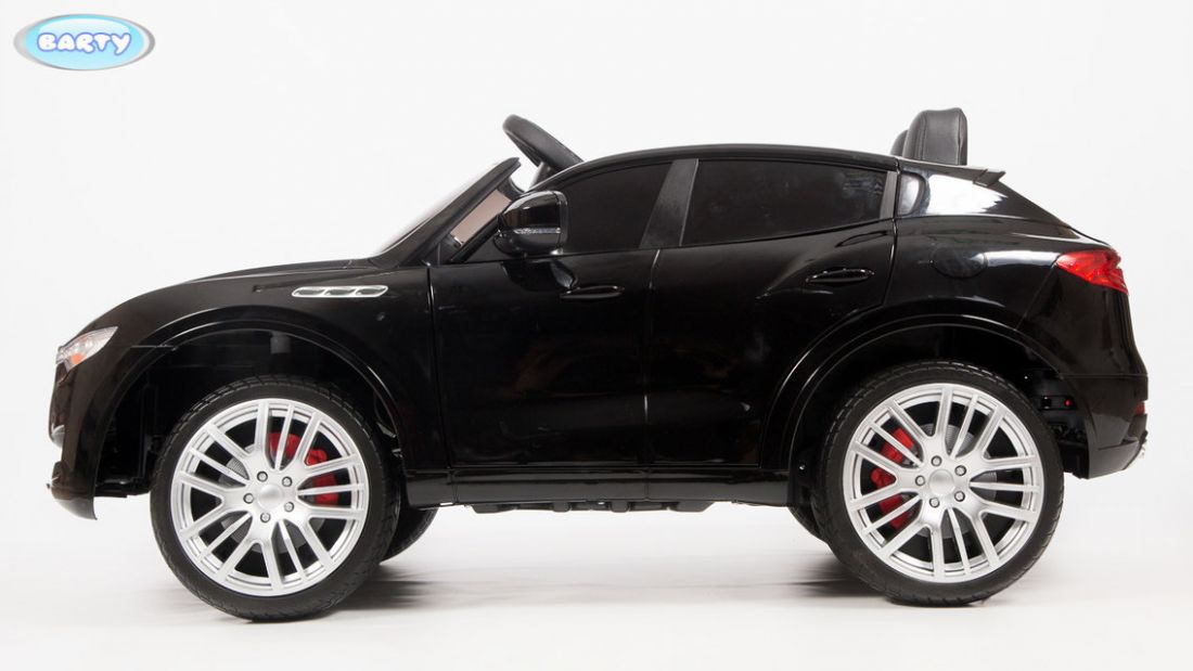 645. Maserati Levante black