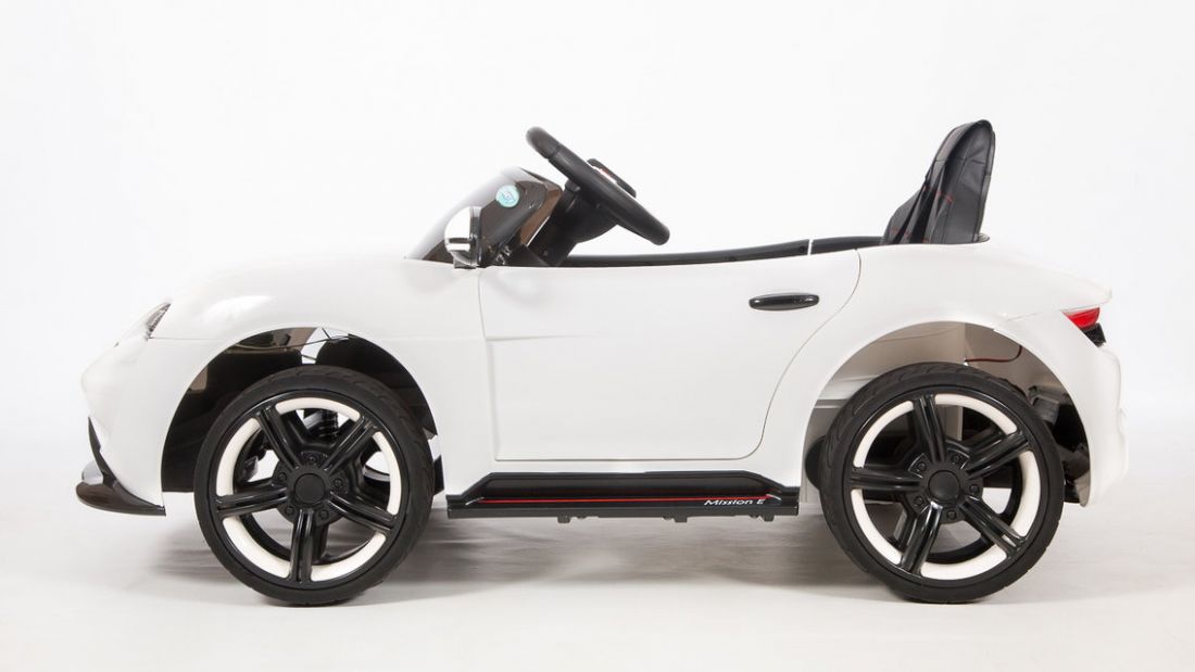 229.Porsche Sport white