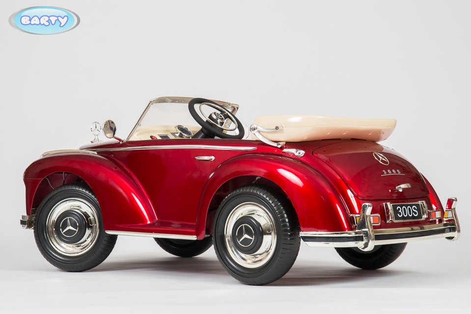 4066. Детский электромобиль Mercedes-Benz 300S red