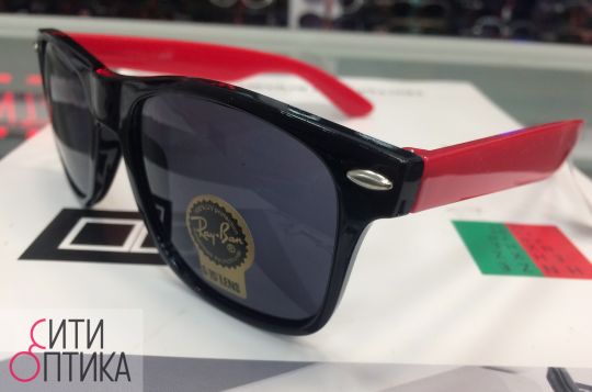 Солнцезащитные очки Ray Ban 2205