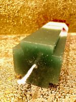 Зелено-бело-красная свеча тройного действия