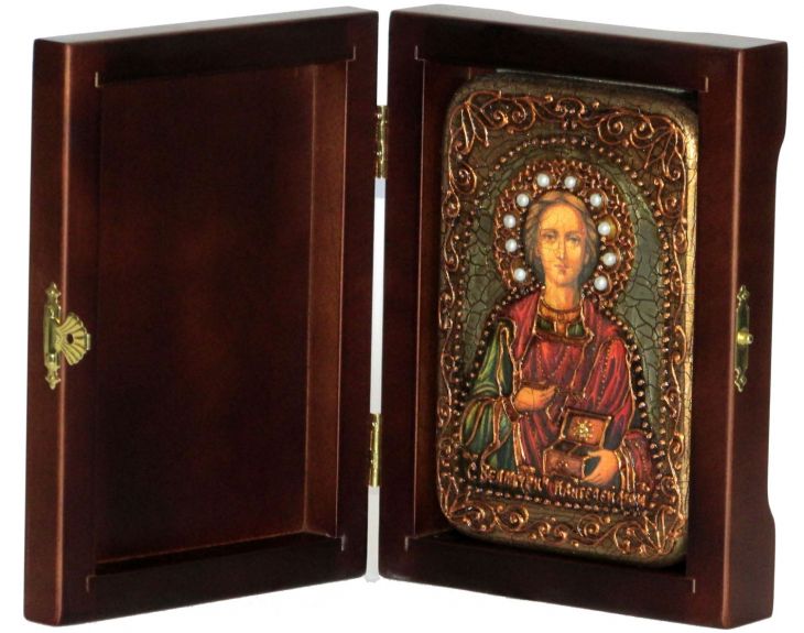 Инкрустированная настольная икона Святой Великомученик и Целитель Пантелеимон (10*15 см, Россия) на натуральном мореном дубе, в подарочной коробке
