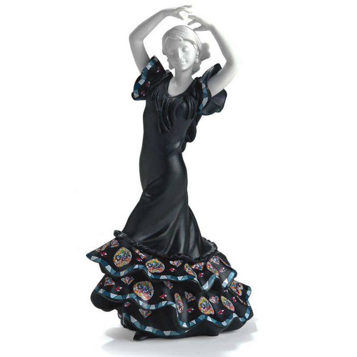 Коллекционная статуэтка из испанской коллекции -  765093 Sevillana