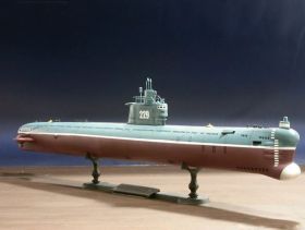 Сборная модель дизель-электрическая подводная лодка 033 «Ухань» 1:144