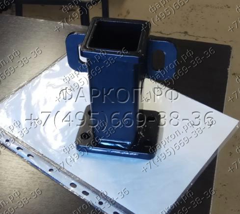 Адаптер фаркопа под квадрат 50х50 на 4 болта М10. Изготовлен из стали с черным порошковым покрытием.