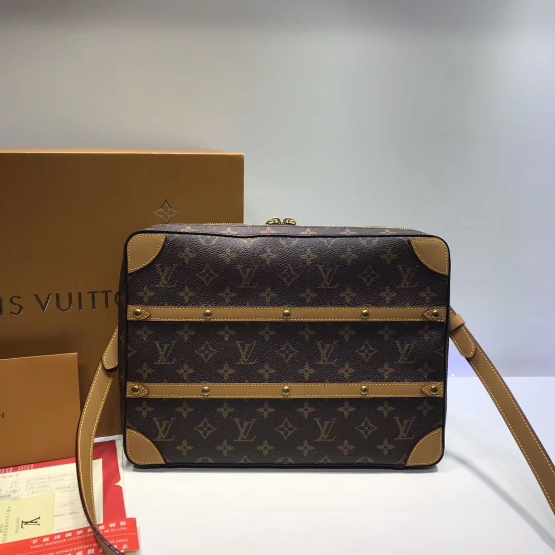 Сумка Louis Vuitton Soft Trunk iPad mini