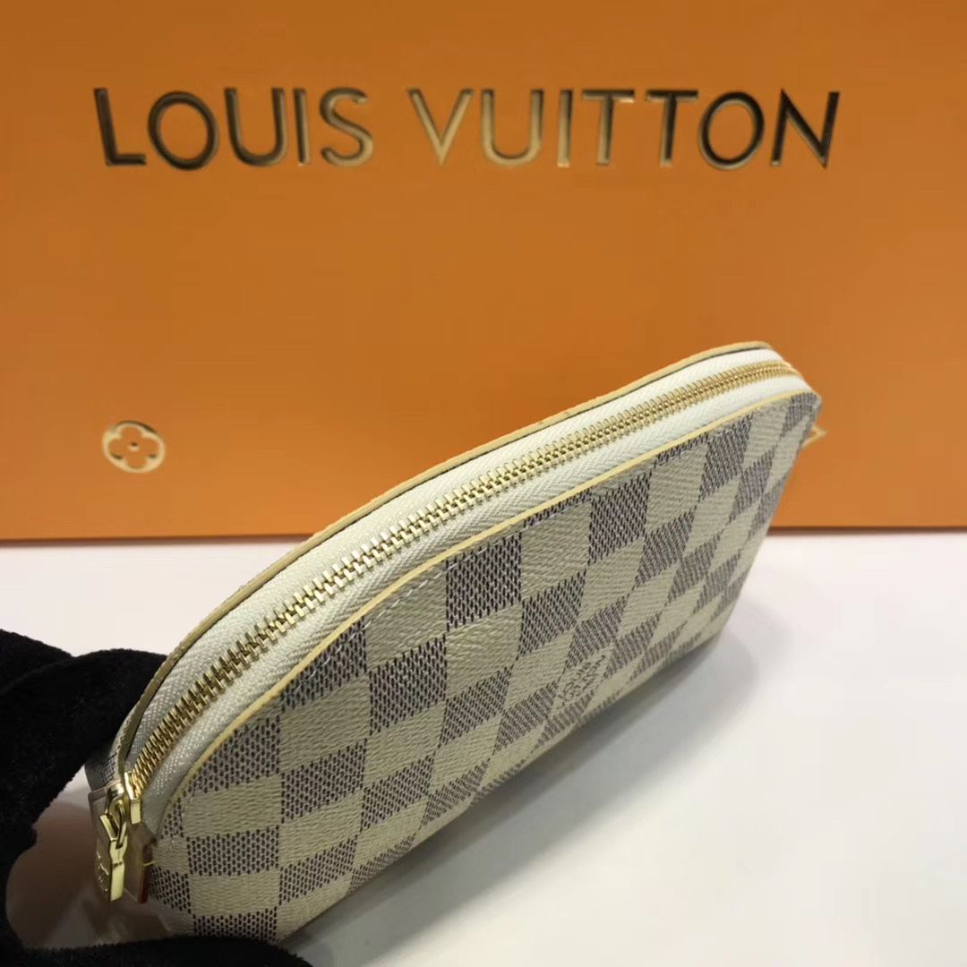 Косметичка Louis Vuitton
