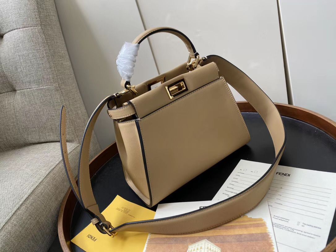 Fendi Peek-a-boo 23 cm