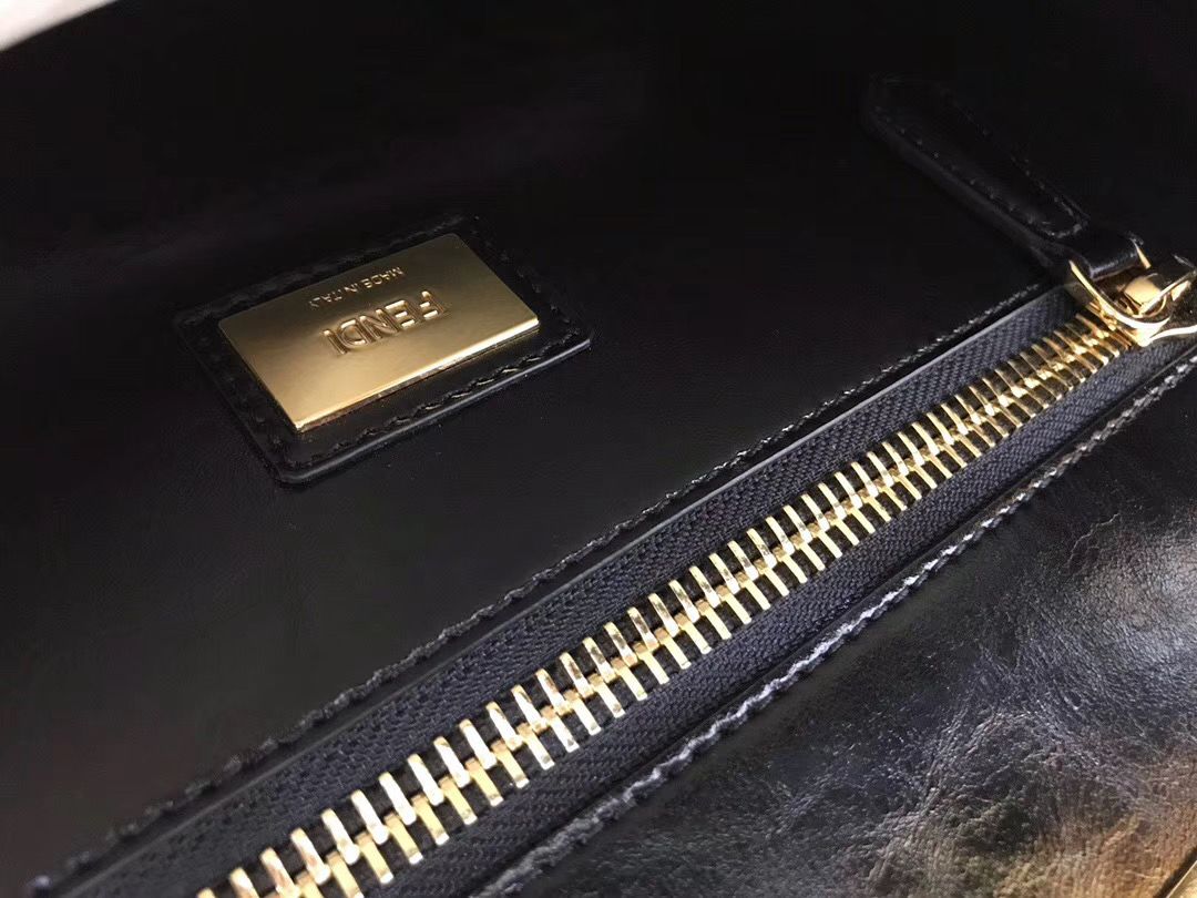 Сумка FENDI Peek-a-boo 33 cm