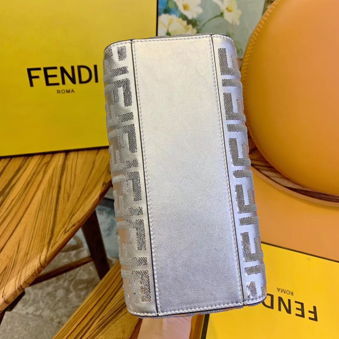 Сумка FENDI Peek-a-boo 23 cm
