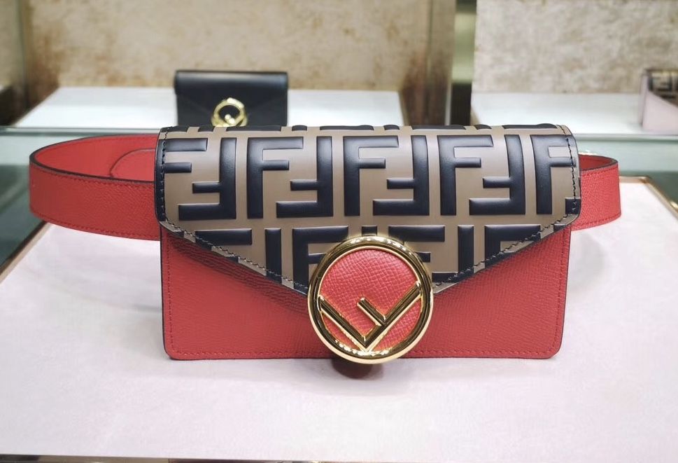 Поясная сумка FENDI