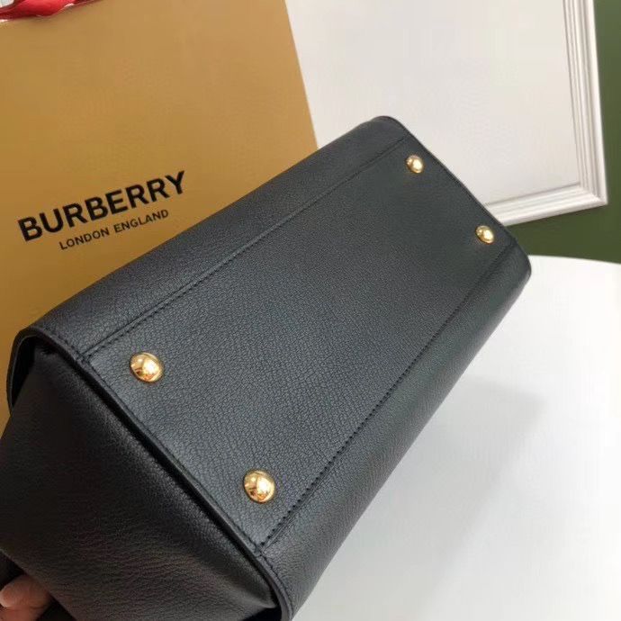 Сумка Burberry The Buckle