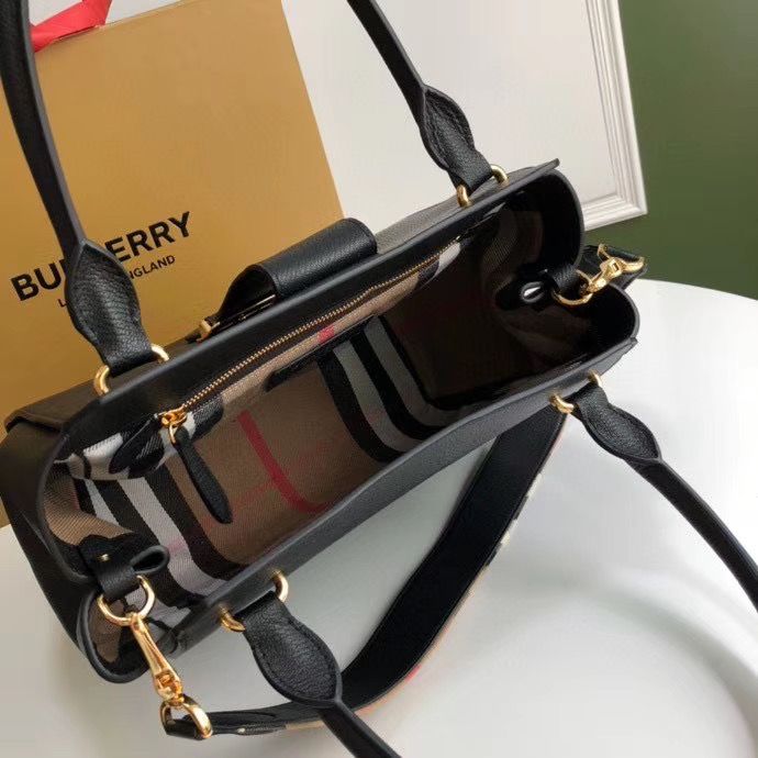 Сумка Burberry The Buckle