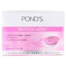 Крем для лица дневной осветляющий Pond's Flawless White 25 гр
