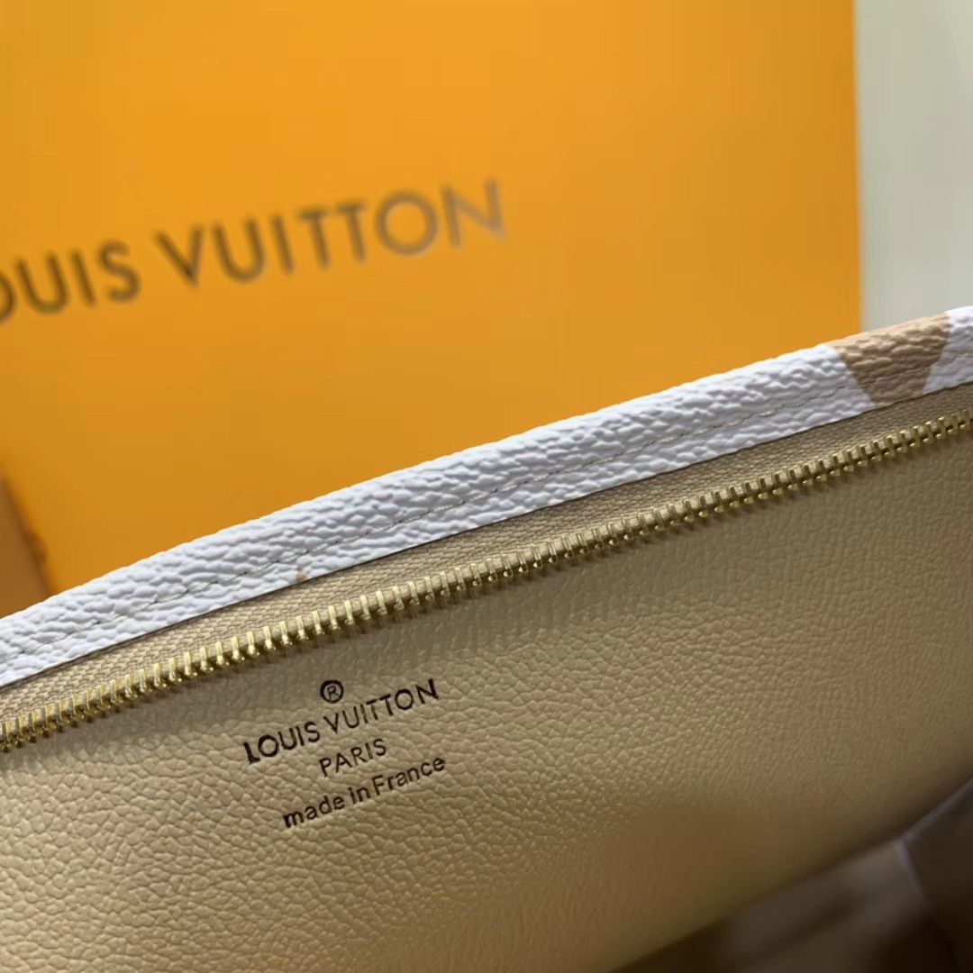Клатч Louis Vuitton Toilet Pouch