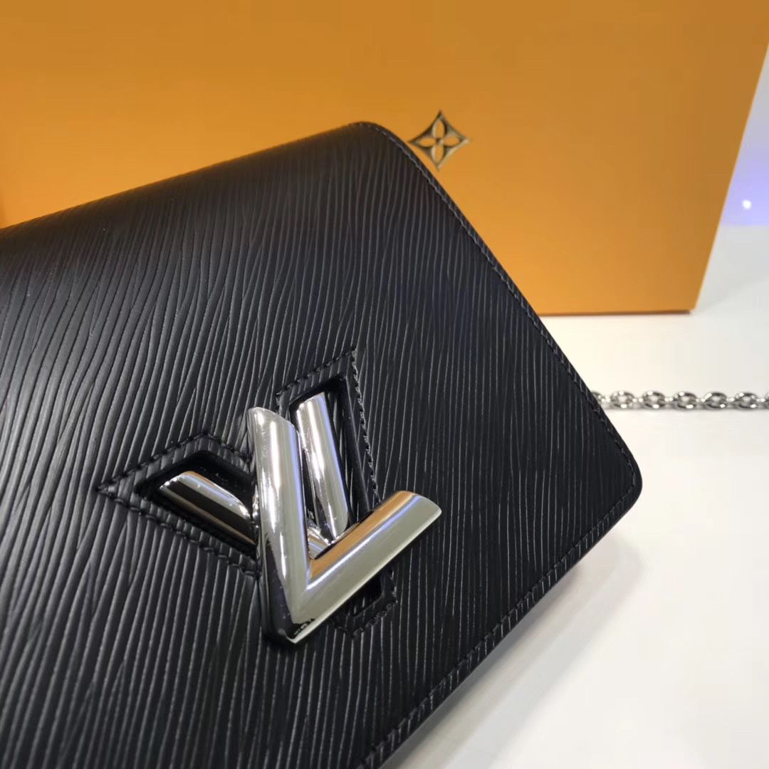 Клатч Louis Vuitton Twist Belt