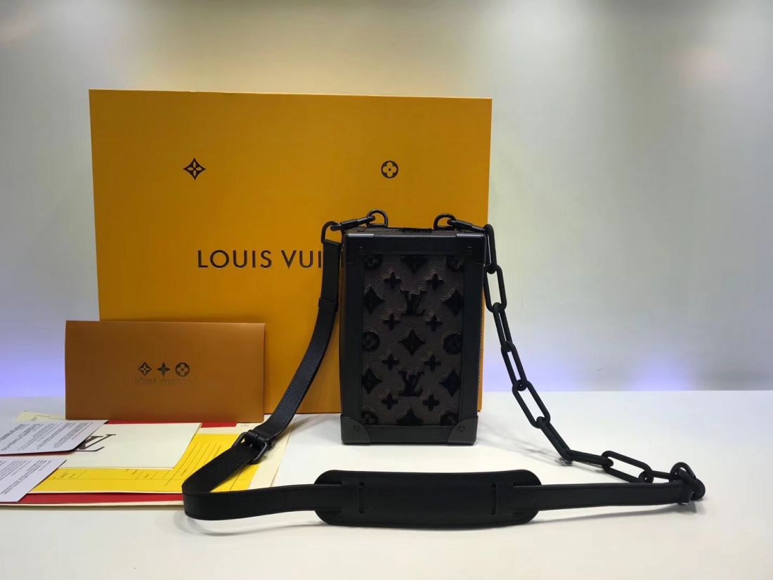 Клатч Louis Vuitton Soft Trunk