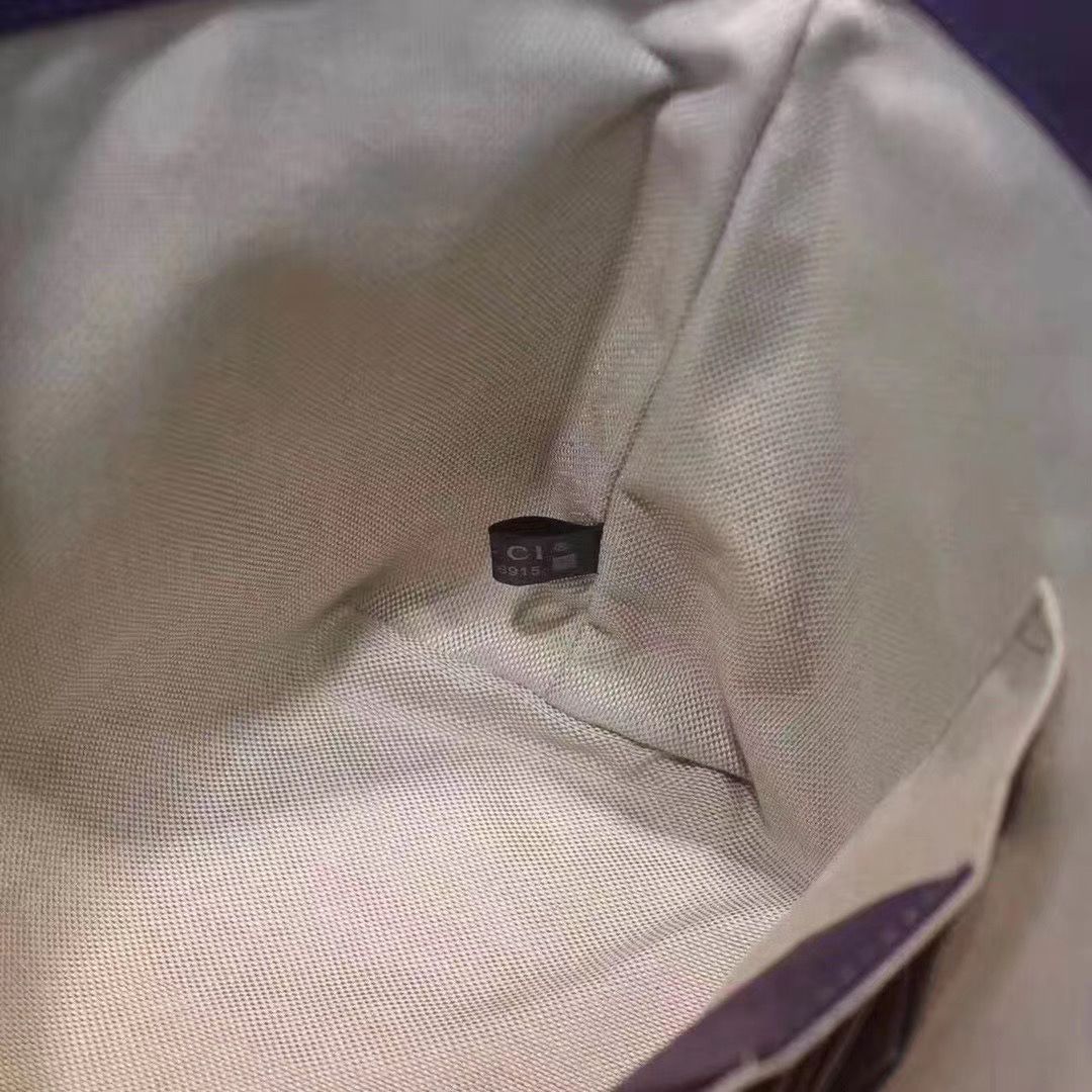 Gucci 21 x 20 x 10 cm