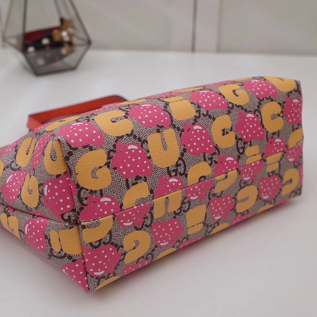 Gucci 21 x 20 x 10 cm