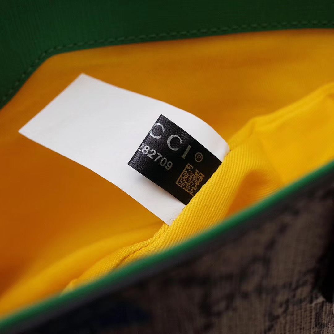 Gucci 21 x 20 x 10 cm